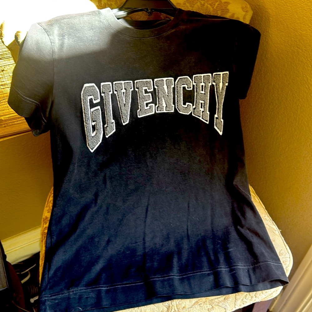 Givenchy gray t shirt!! So cute on and only been worn 2 times!!